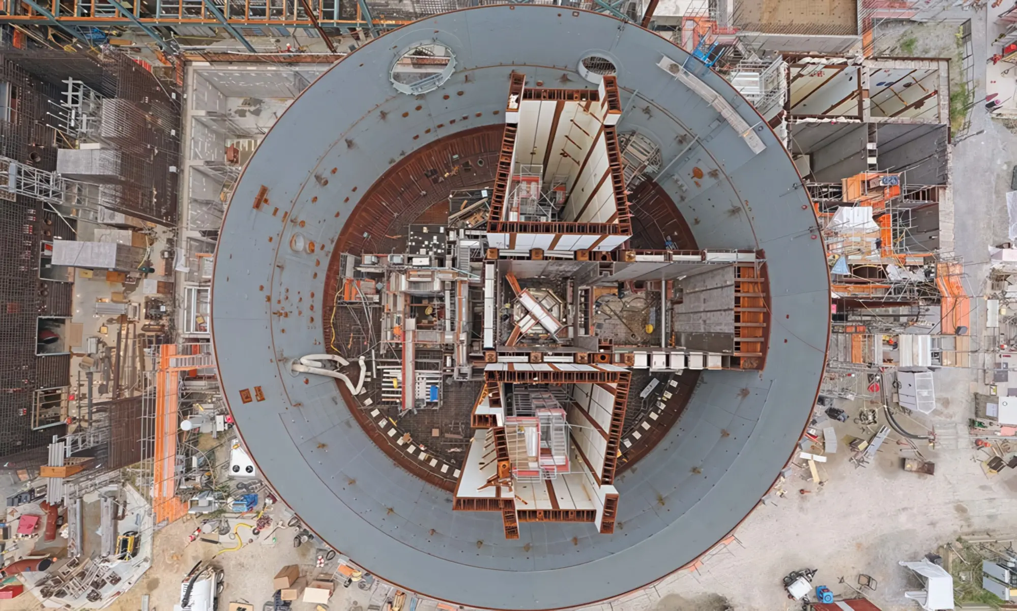 An aerial view looking inside the Vogtle Unit 4 containment vessel.